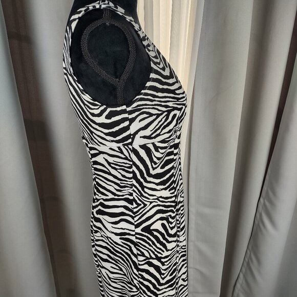Alyn Paige, V-Neck Front & Back, Zebra Print Bodycon Dress Size 9/10 (NWT) - Picture 4 of 13